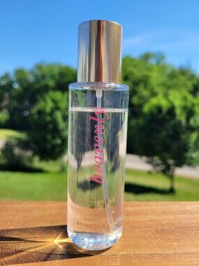 Victoria's Secret Heavenly perfume Spray Mist 2.5 fl oz